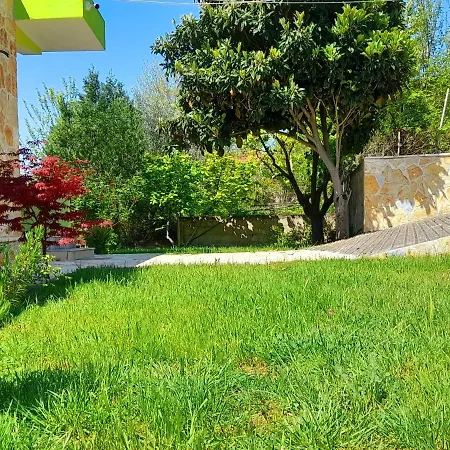 아파트 Cortina House Berat Stalin