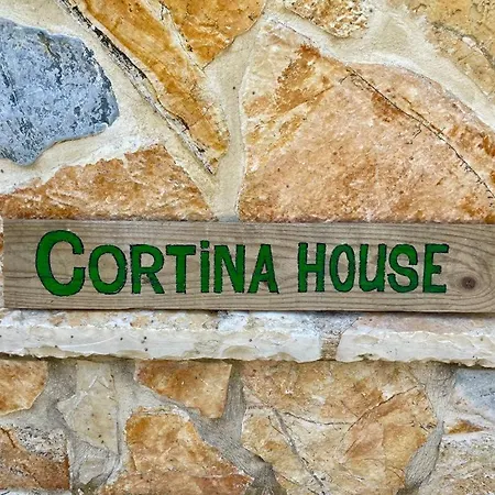 Cortina House Berat Appartement *