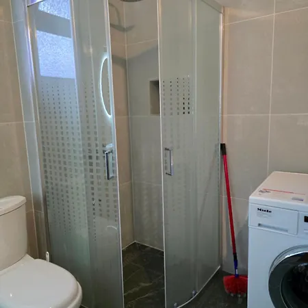 Cortina House Berat 아파트 Stalin