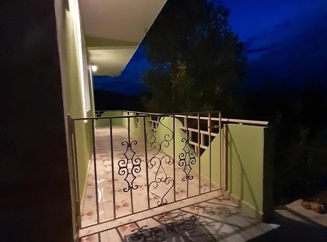 Cortina House Berat *