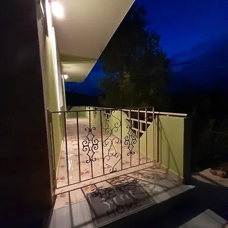 Cortina House Berat *