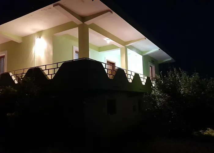 Cortina House Berat דירה