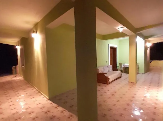Cortina House Berat *