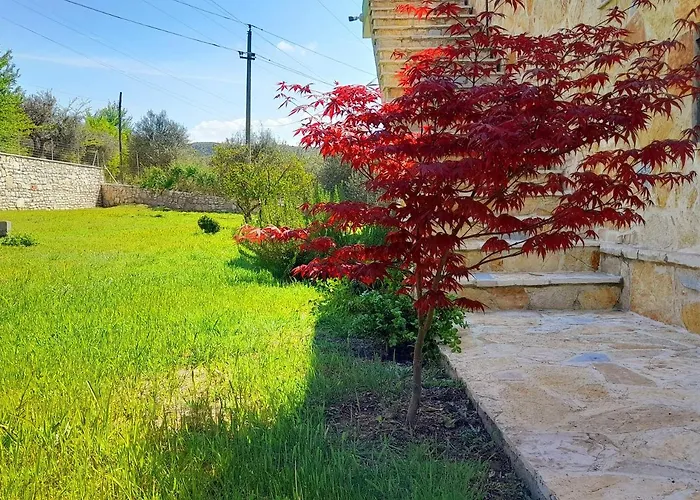 Cortina House Berat Stalin