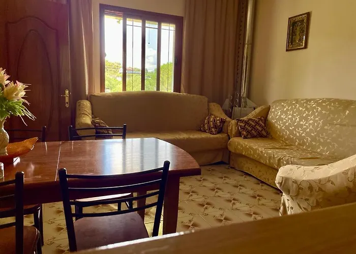 Cortina House Berat דירה *