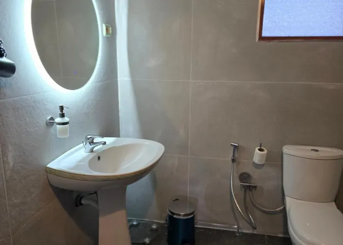 Cortina House Berat דירה Stalin